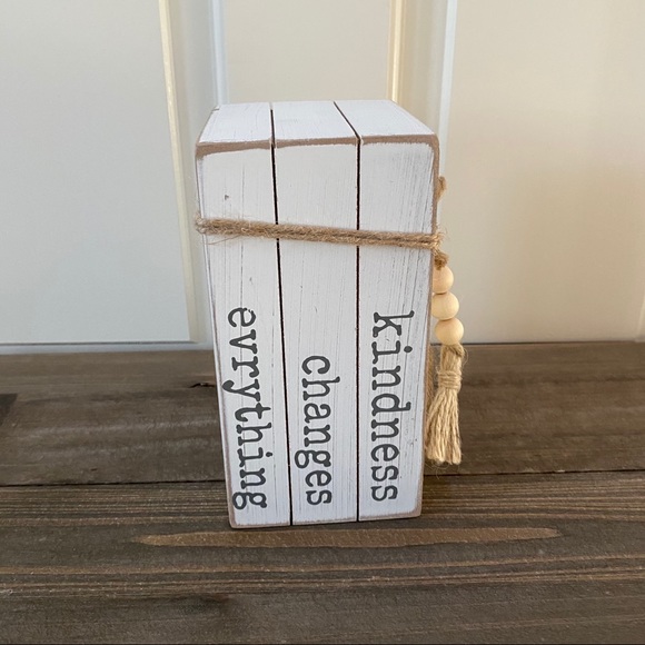 Quill to Paper KINDNESS Faux Book Stack - Picture 5 of 6